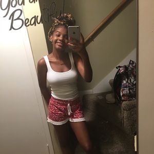 Meet your Posher, Monique